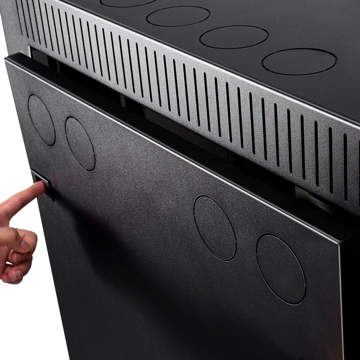 Rich Solar 6 Slot Alpha 5 Pro Server Rack With Wheels Pre Assembled